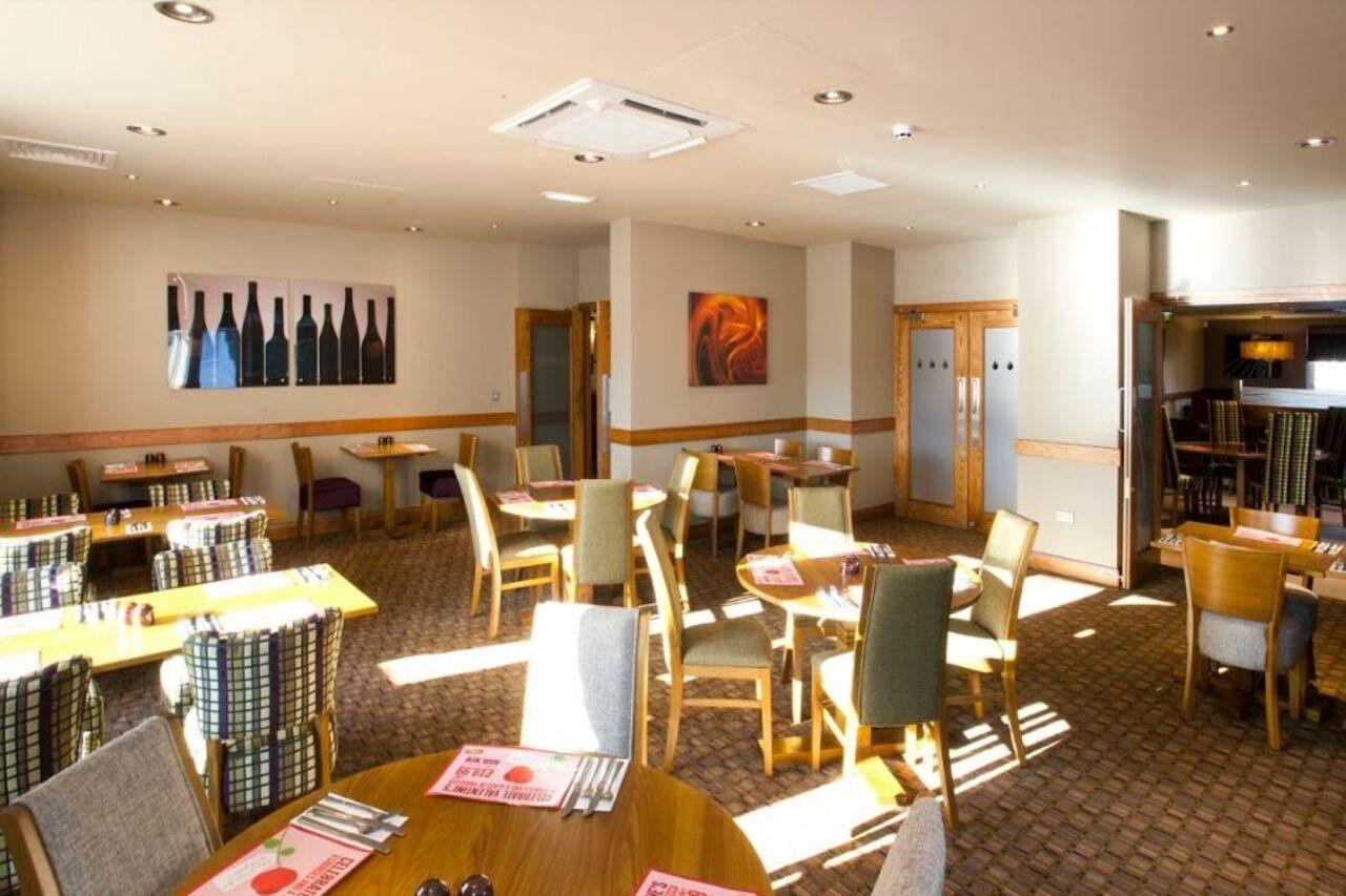 Premier Inn Inverness West ภายนอก รูปภาพ