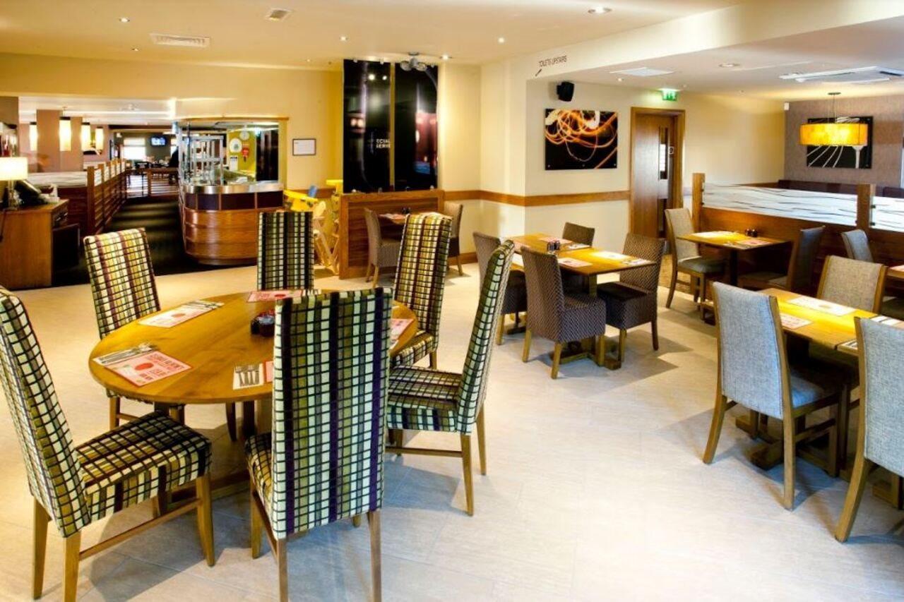 Premier Inn Inverness West ภายนอก รูปภาพ