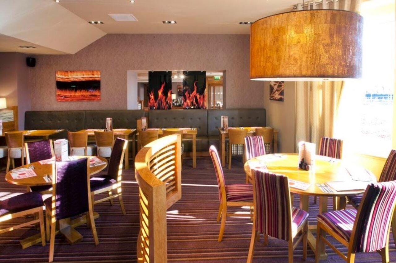 Premier Inn Inverness West ภายนอก รูปภาพ