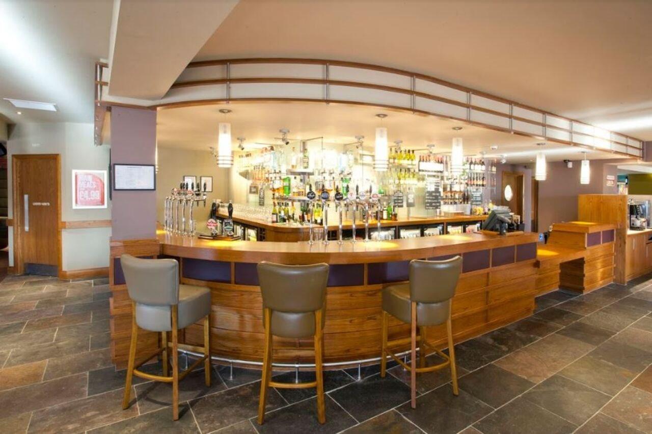 Premier Inn Inverness West ภายนอก รูปภาพ