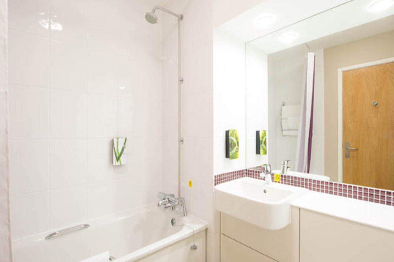 Premier Inn Inverness West ภายนอก รูปภาพ