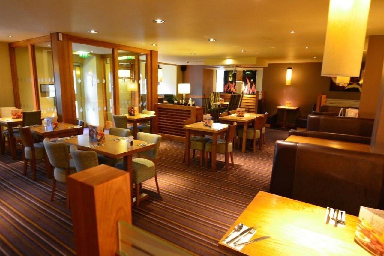 Premier Inn Inverness West ภายนอก รูปภาพ
