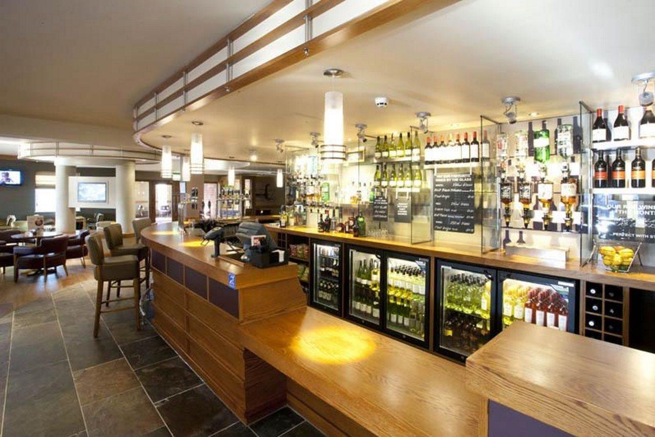 Premier Inn Inverness West ภายนอก รูปภาพ