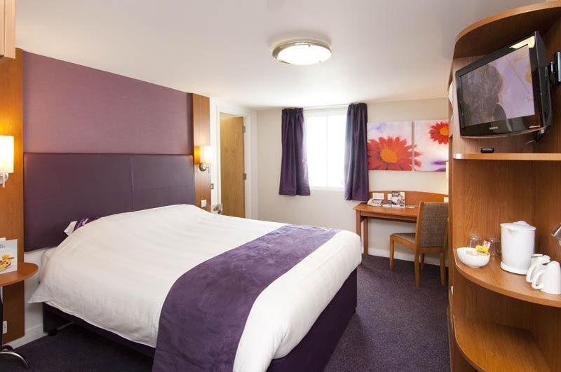 Premier Inn Inverness West ภายนอก รูปภาพ
