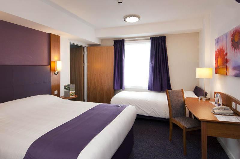 Premier Inn Inverness West ภายนอก รูปภาพ
